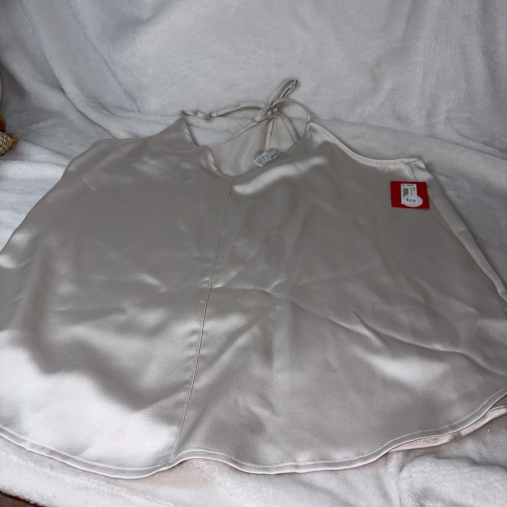 Spanx Ivory Satin Razor Back Invisible Cami Med‎ Fluid Lightweight Quiet Luxury
